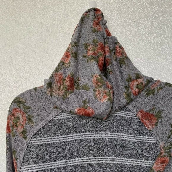 Jolt Size Medium Light Weight Sweater Long Sleeve - Picture 4 of 7